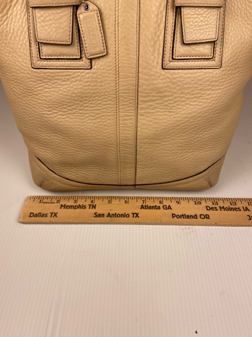 Coach Soho Pebbled Leather Tote Beige O-Ring Buckle Shoulder Bag Work Carryall - Picture 4 of 13